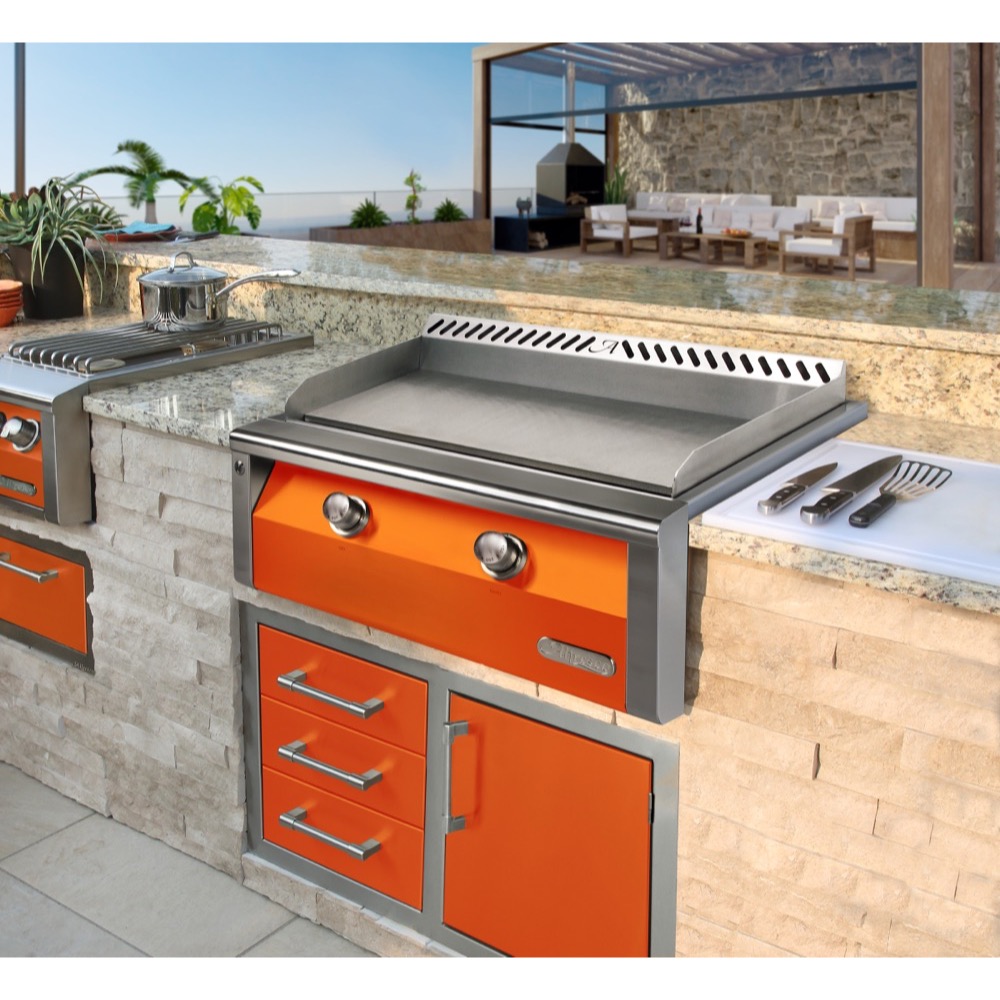 Alfresco Grills 30 Inch 2 Burner Built In Natural Gas Commercial Style Flat Top Griddle   Luminous Orange