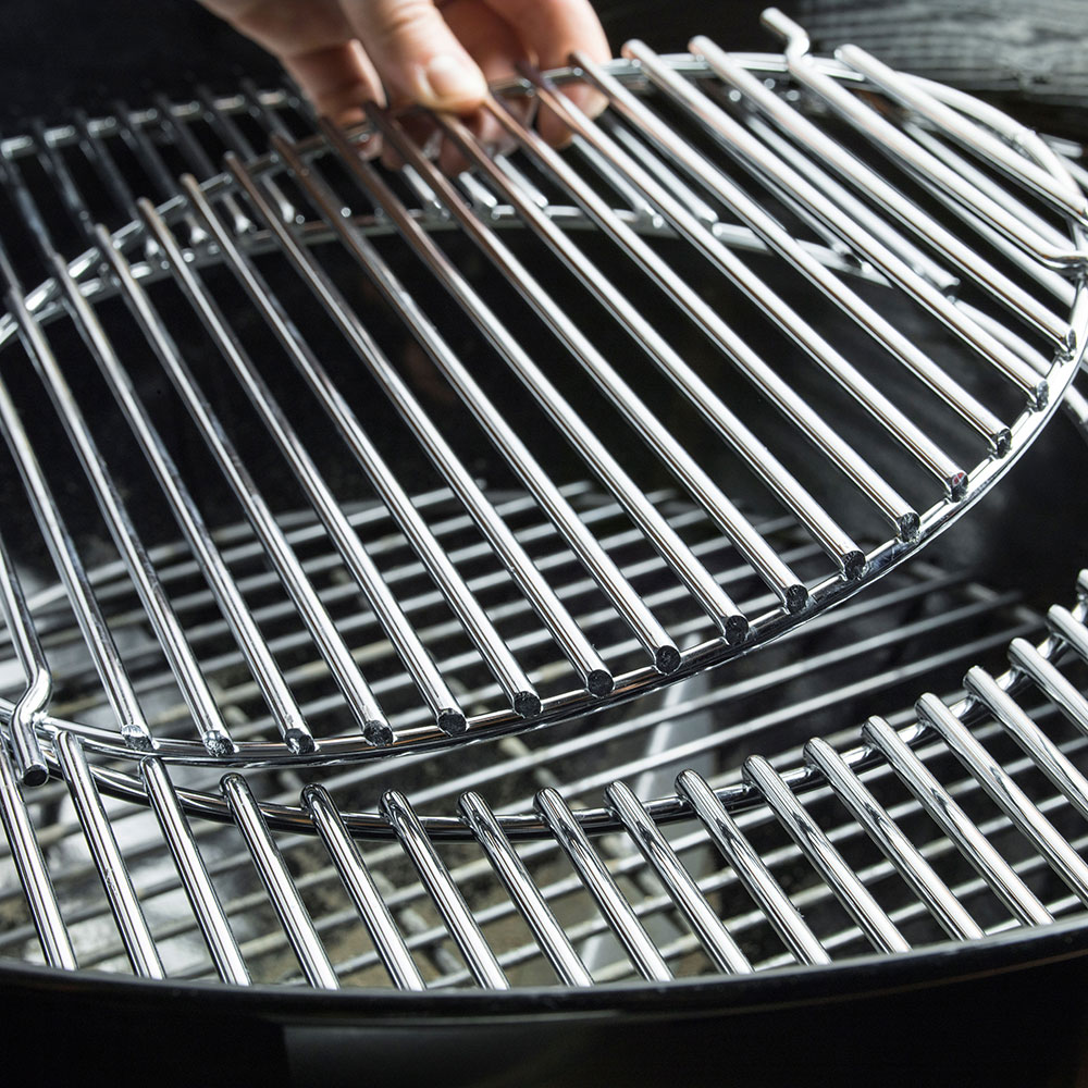 Weber Grills Master Touch 22 Inch Charcoal Grill with Gourmet BBQ System Cooking Grate   Smoke