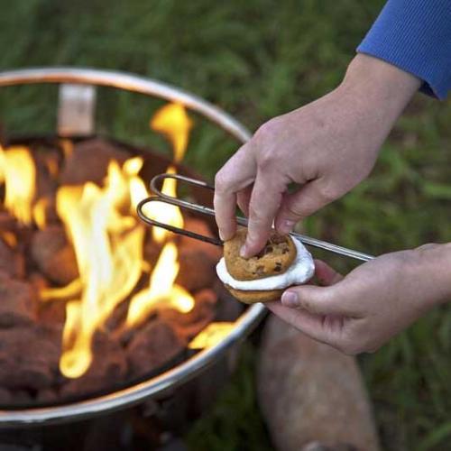 Camp Chef Extendable Safety Roasting Sticks with Wooden Handles   4 Pack