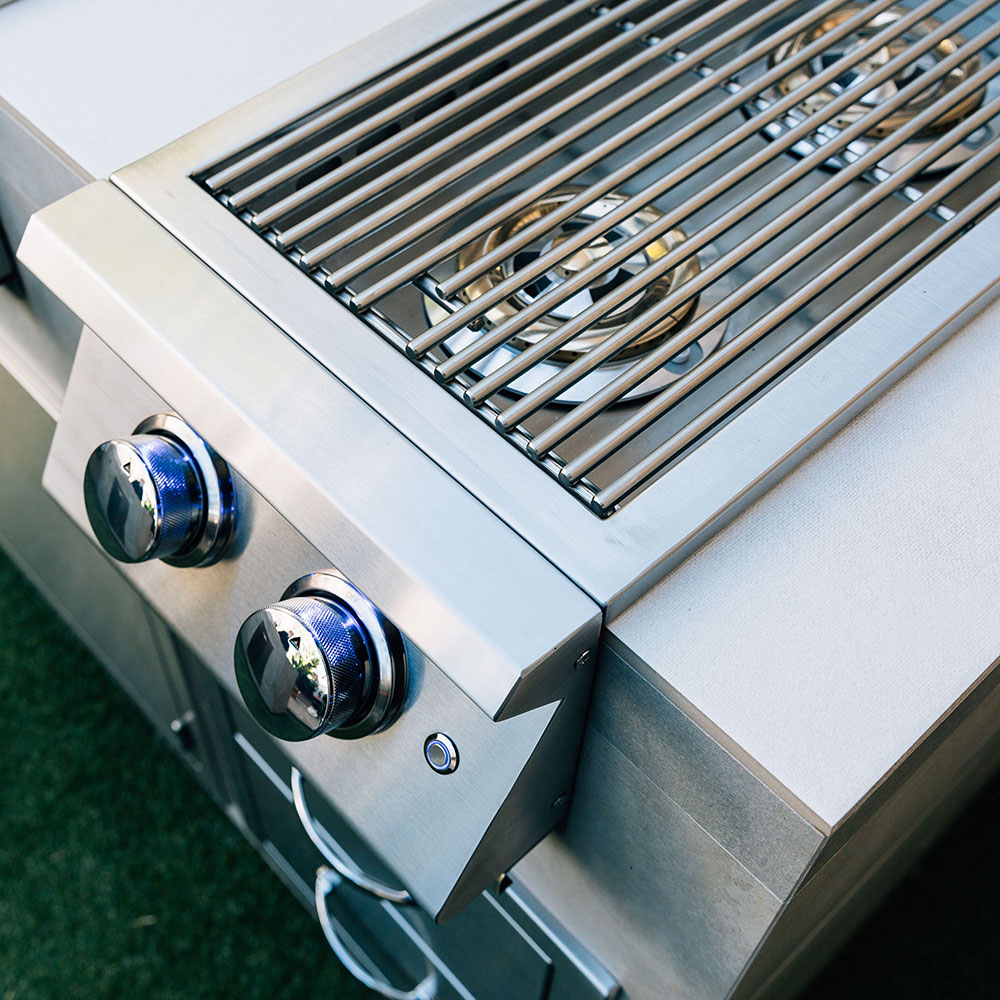 Summerset Grills Sizzler Pro 24000 BTU Built In Propane Gas Double Side Burner with LED Lighting  and  Stainless Steel Lid