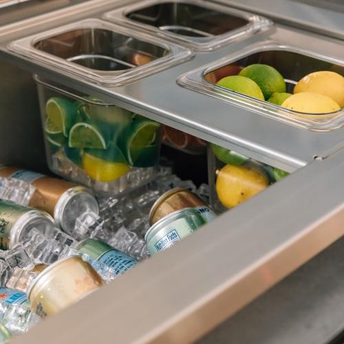 Summerset Grills 28 Inch Stainless Steel Drop In Ice Bin Cooler with Removable Lid   40 Lb