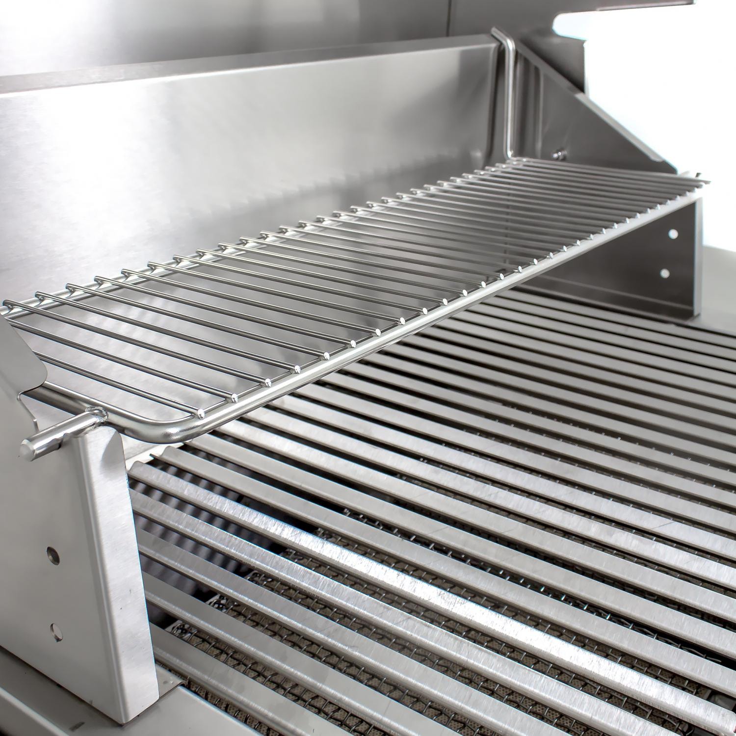 Solaire 30 Inch Freestanding InfraVection Natural Gas Grill on Premium Cart With One Infrared Burner