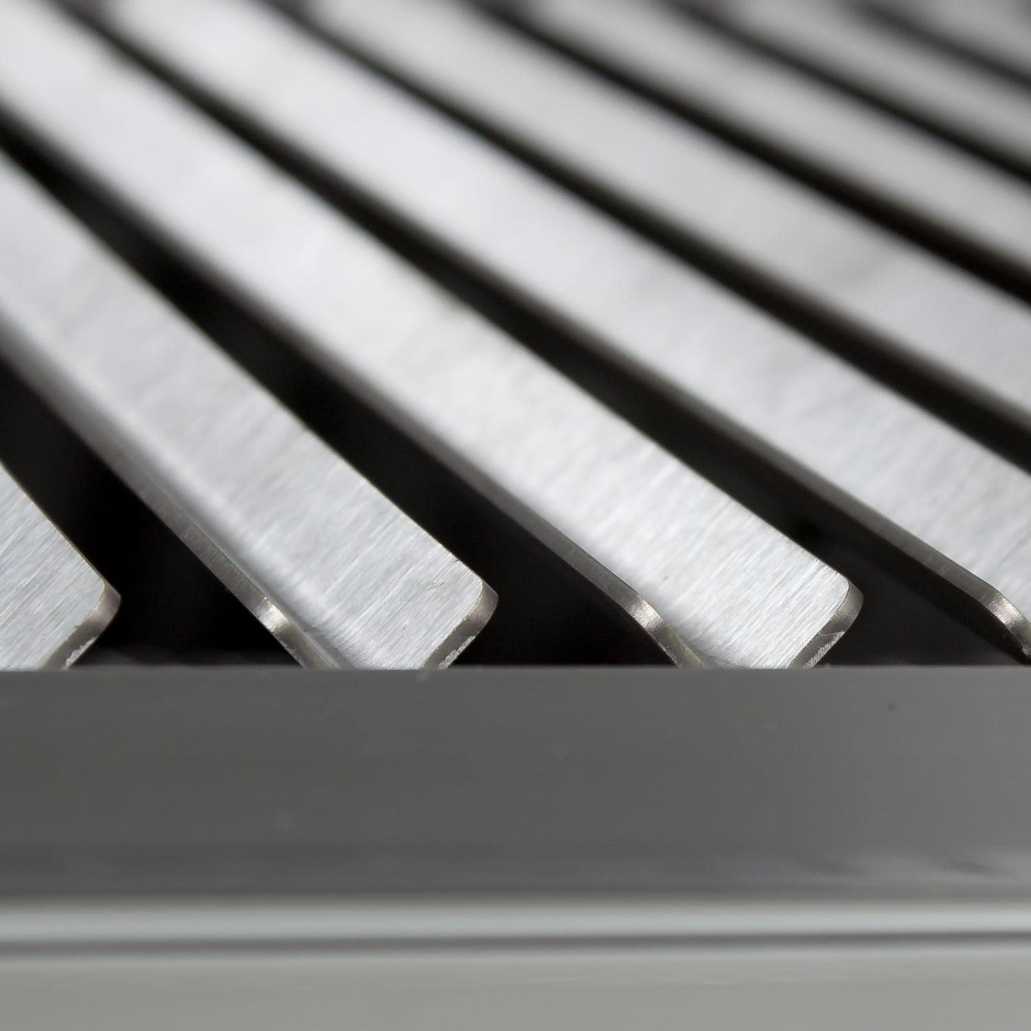 Solaire 36 Inch Freestanding Convection Natural Gas Grill on Premium Cart