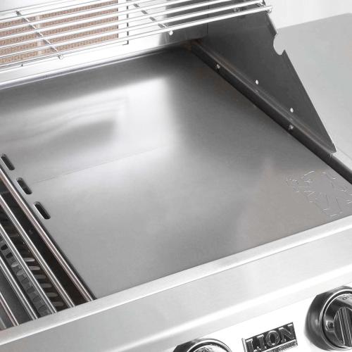 Lion Prominent Q 6 Foot BBQ Island With Lion L75000 32 Inch Natural Gas Grill