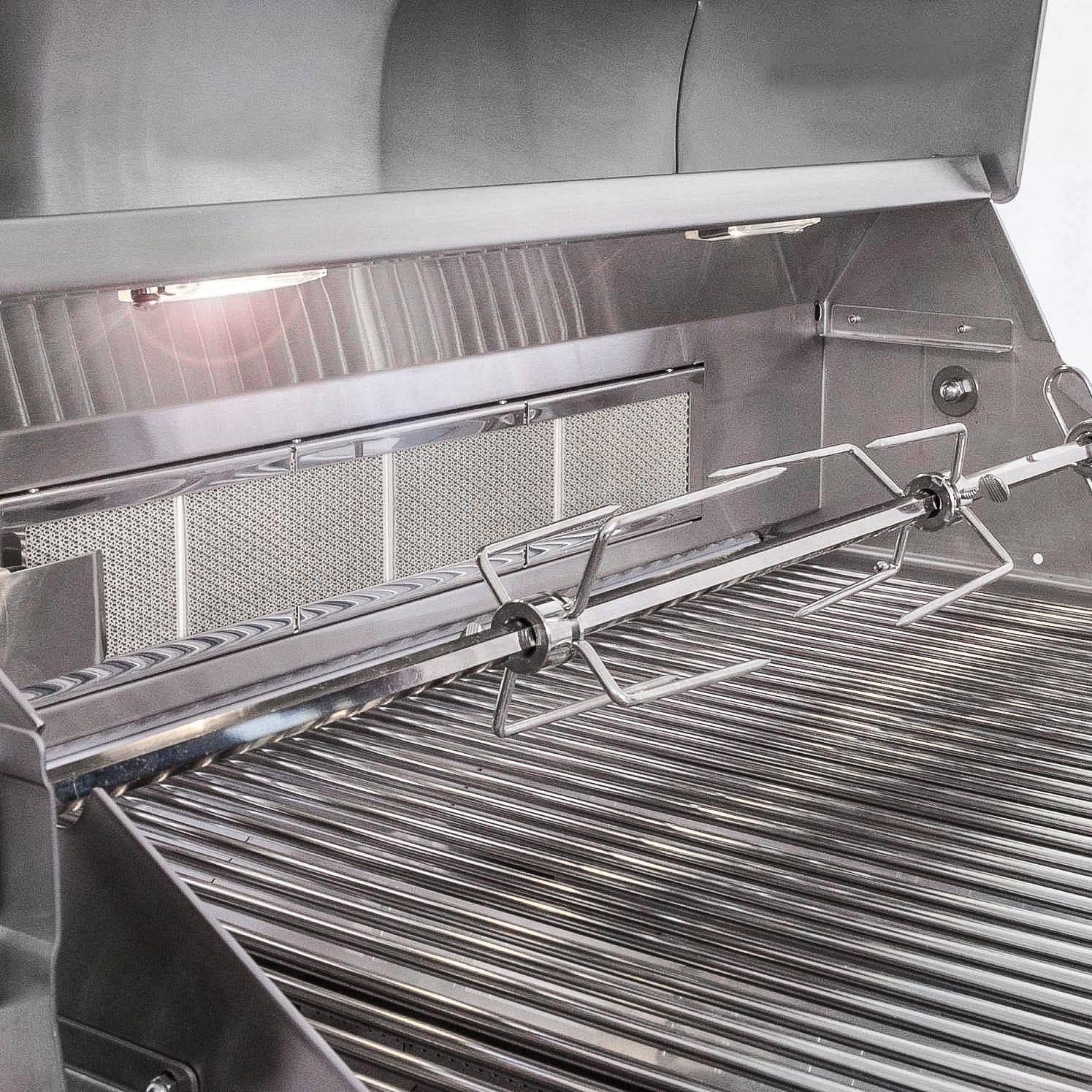Lion Prominent Q 6 Foot BBQ Island With Lion L75000 32 Inch Natural Gas Grill