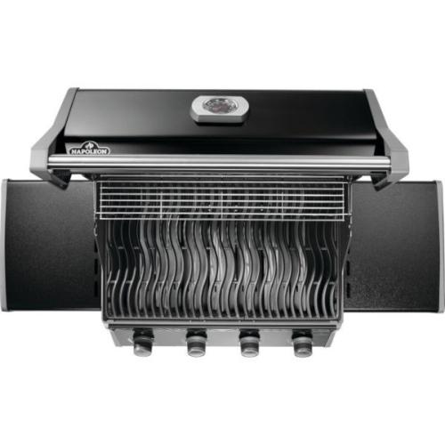 Napoleon Rogue 525 Natural Gas Grill with Cast Iron Cooking Grids   Black