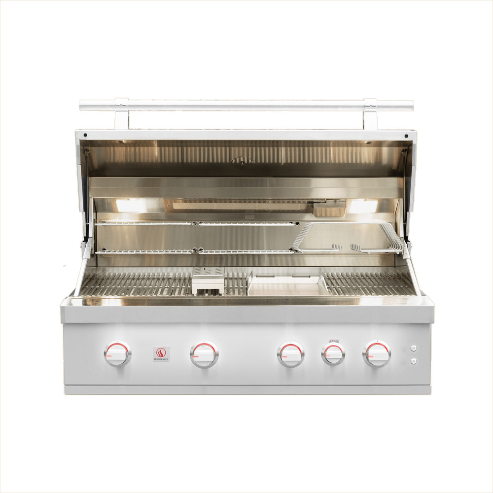 Summerset Grills Quest 42 Inch 4 Burner Built In Natural Gas Grill with Rear Infrared Burner