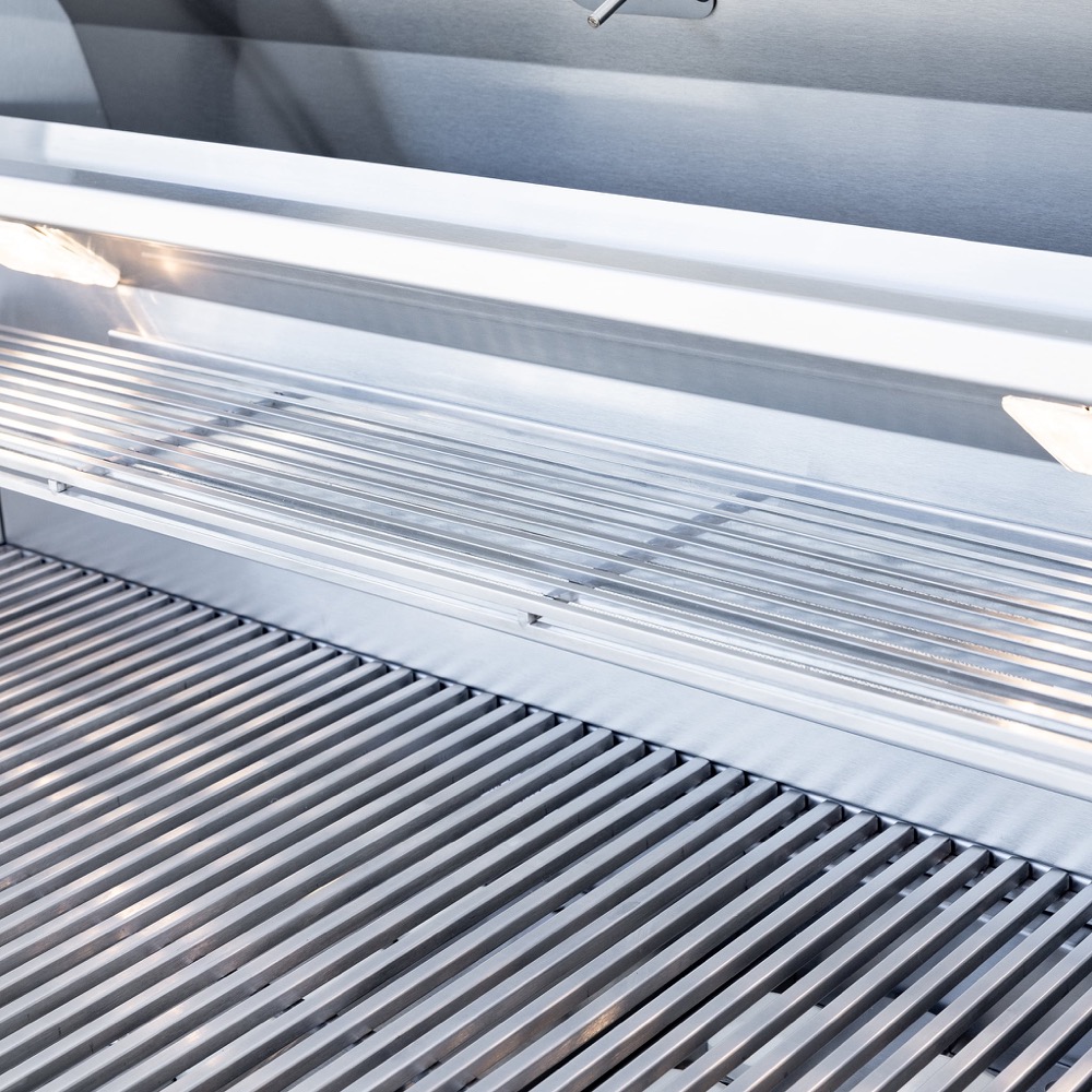 Summerset Grills TRL Pro 32 Inch 3 Burner Freestanding Natural Gas Grill with Rear Infrared Burner on Standard Cart