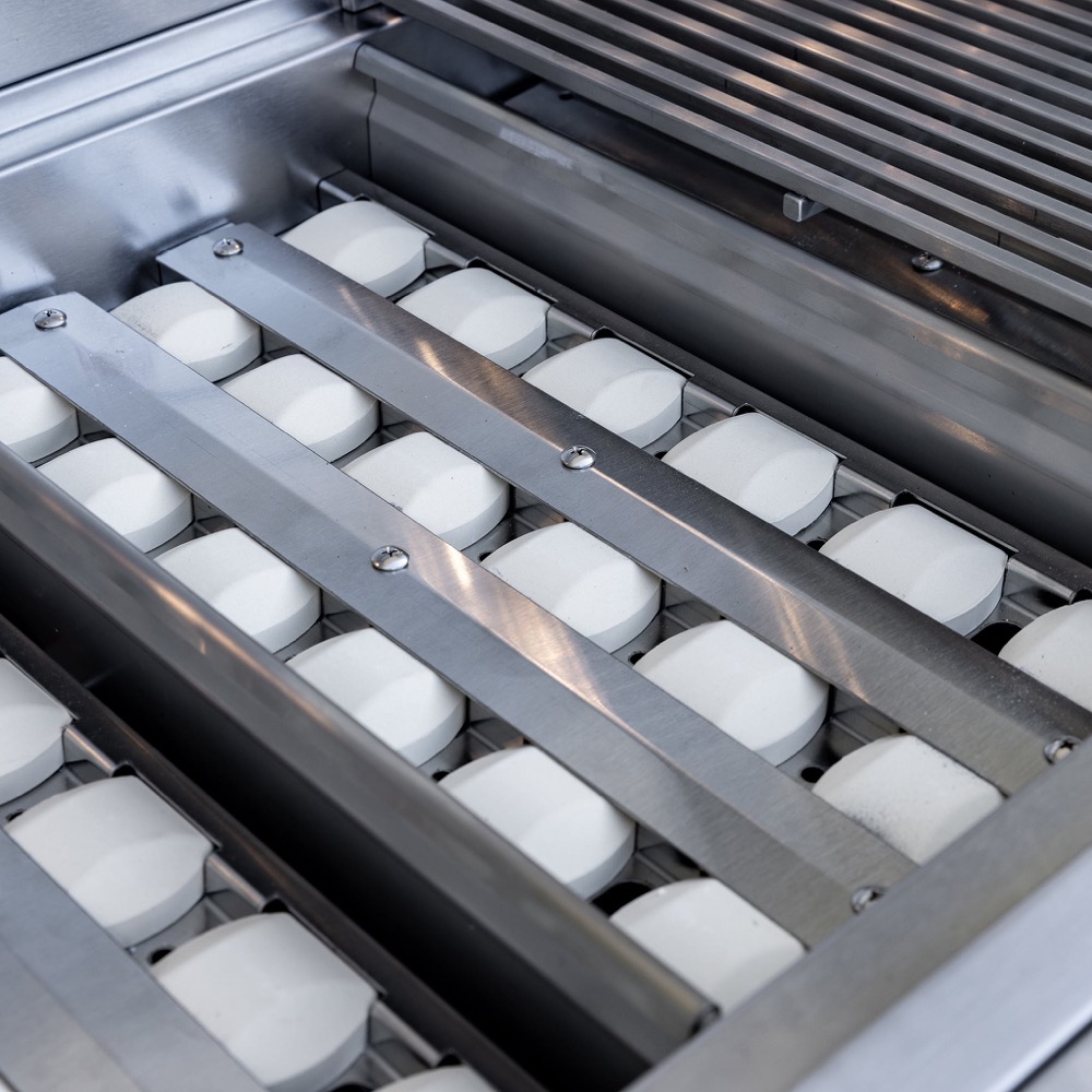 Summerset Grills TRL Pro 32 Inch 3 Burner Freestanding Propane Gas Grill with Rear Infrared Burner on Standard Cart