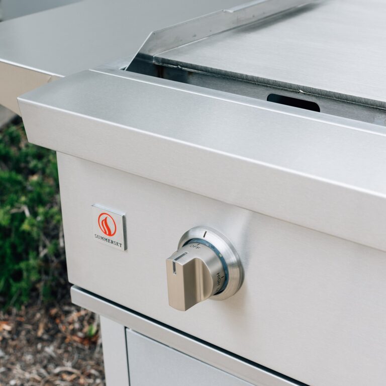 Summerset Grills Pro Series 30 Inch 2 Burner Built In Natural Gas Commercial Style Flat Top Griddle