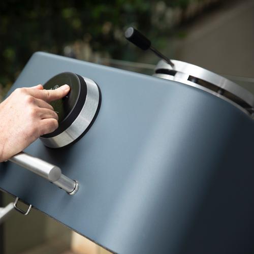 Everdure by Heston 4K 18 Inch Bluetooth Connected Cast Aluminum Charcoal Kamado Grill with Electric Ignition   Graphite