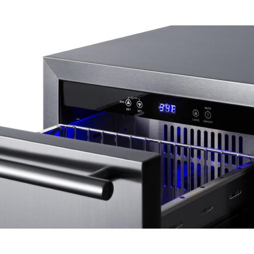 Summit 18 Inch 34 Cu Ft