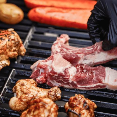 Monument Grills Mesa 220 2 Burner Freestanding Propane Gas Grill with Clear View Lid   Black