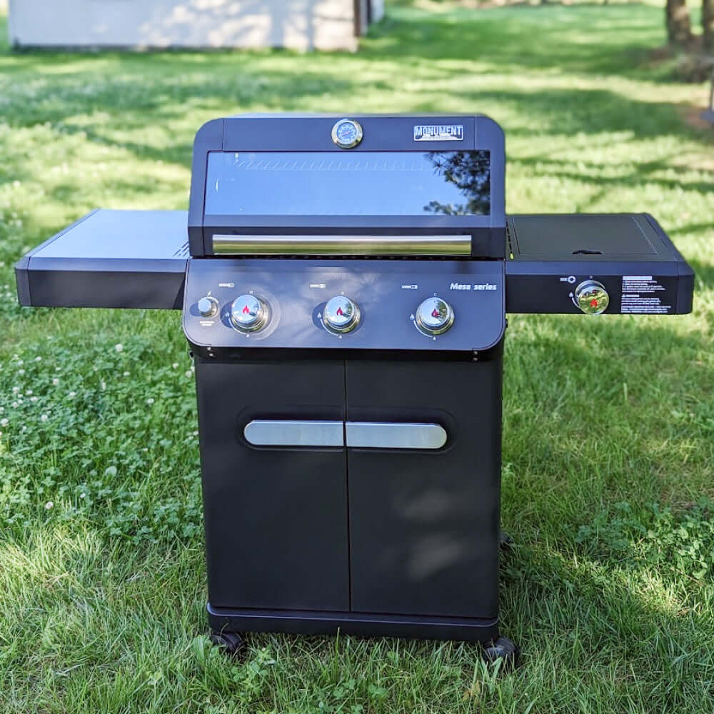 Monument Grills Mesa 325 3 Burner Freestanding Propane Gas Grill with Clear View Lid  and  Side Burner