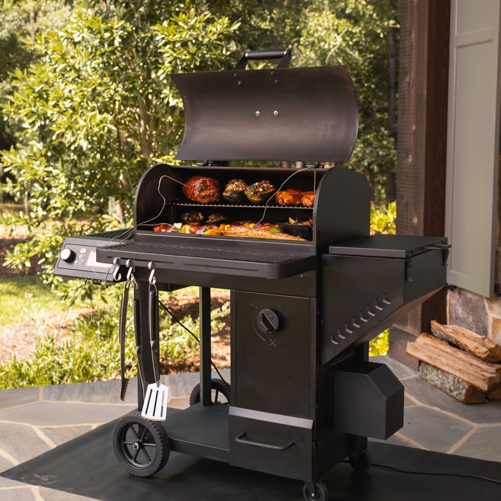 Oklahoma Joes Tahoma 900 Wi Fi Controlled Auto Feed Charcoal Smoker  and  Grill   2025 Model