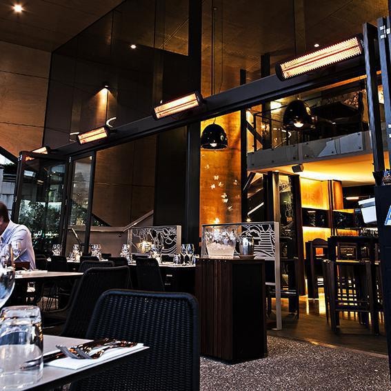 Bromic Heating Tungsten Smart Heat 56 Inch 3000W 208V Electric Patio Heater   Black