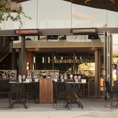 Bromic Heating Tungsten Smart Heat 56 Inch 3000W 208V Electric Patio Heater   Black