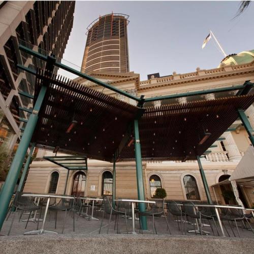 Bromic Heating Tungsten Smart Heat 56 Inch 3000W 208V Electric Patio Heater   Black