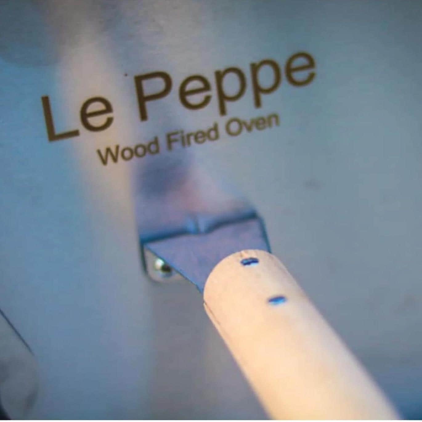 WPPO Le Peppe Portable Eco Wood Fired Oven with Deluxe Peel   Black